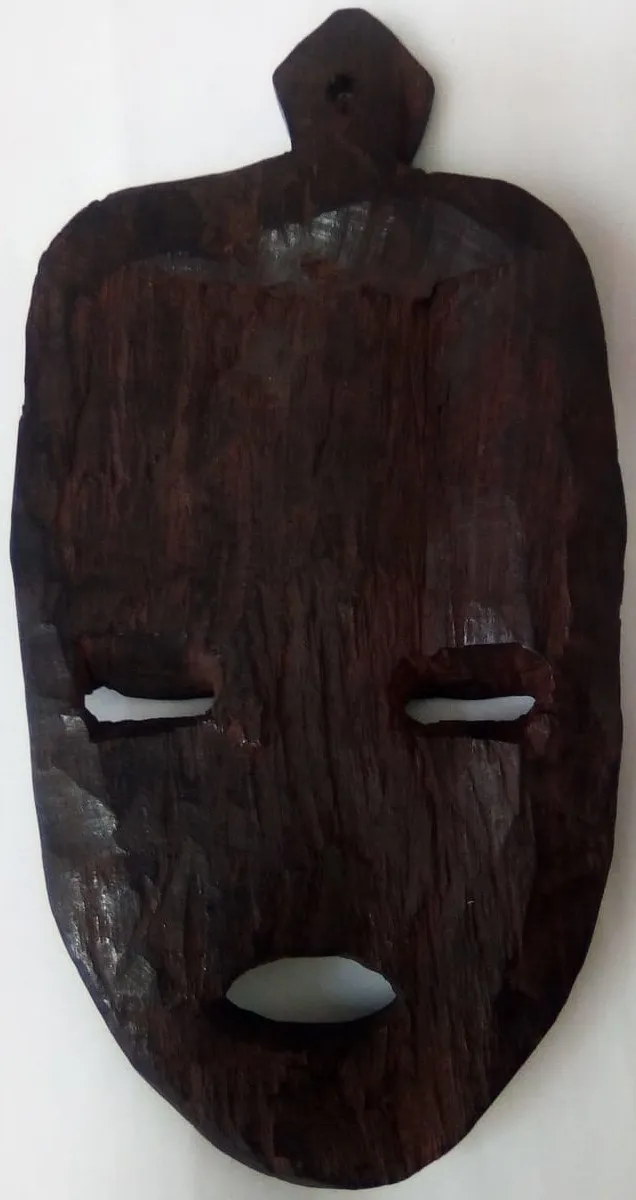 Close-up of grain detail of mask